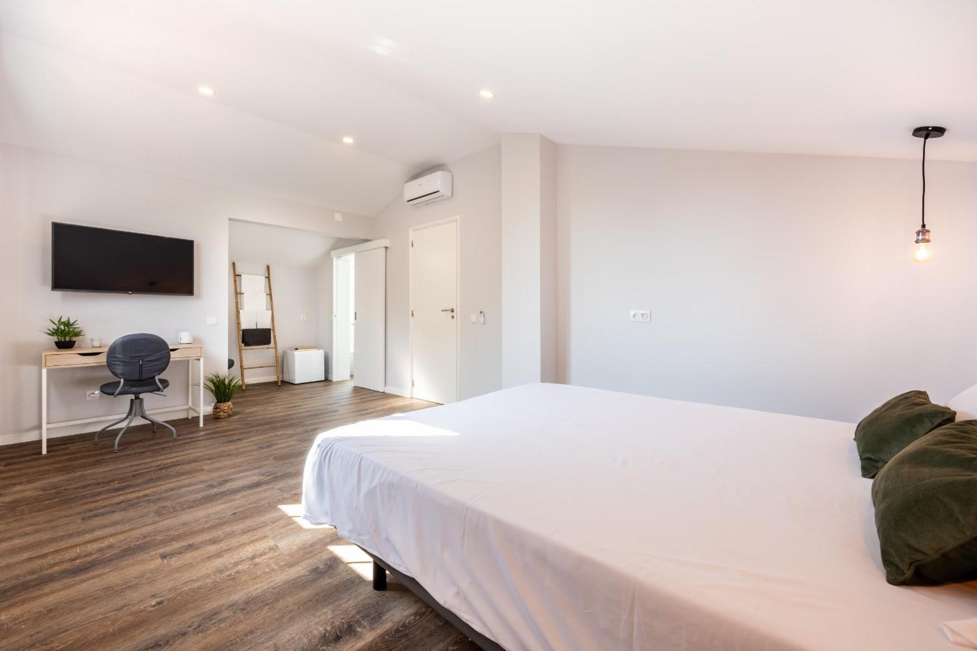 Angra Charming Suites By Seewest Angra do Heroismo Exterior photo