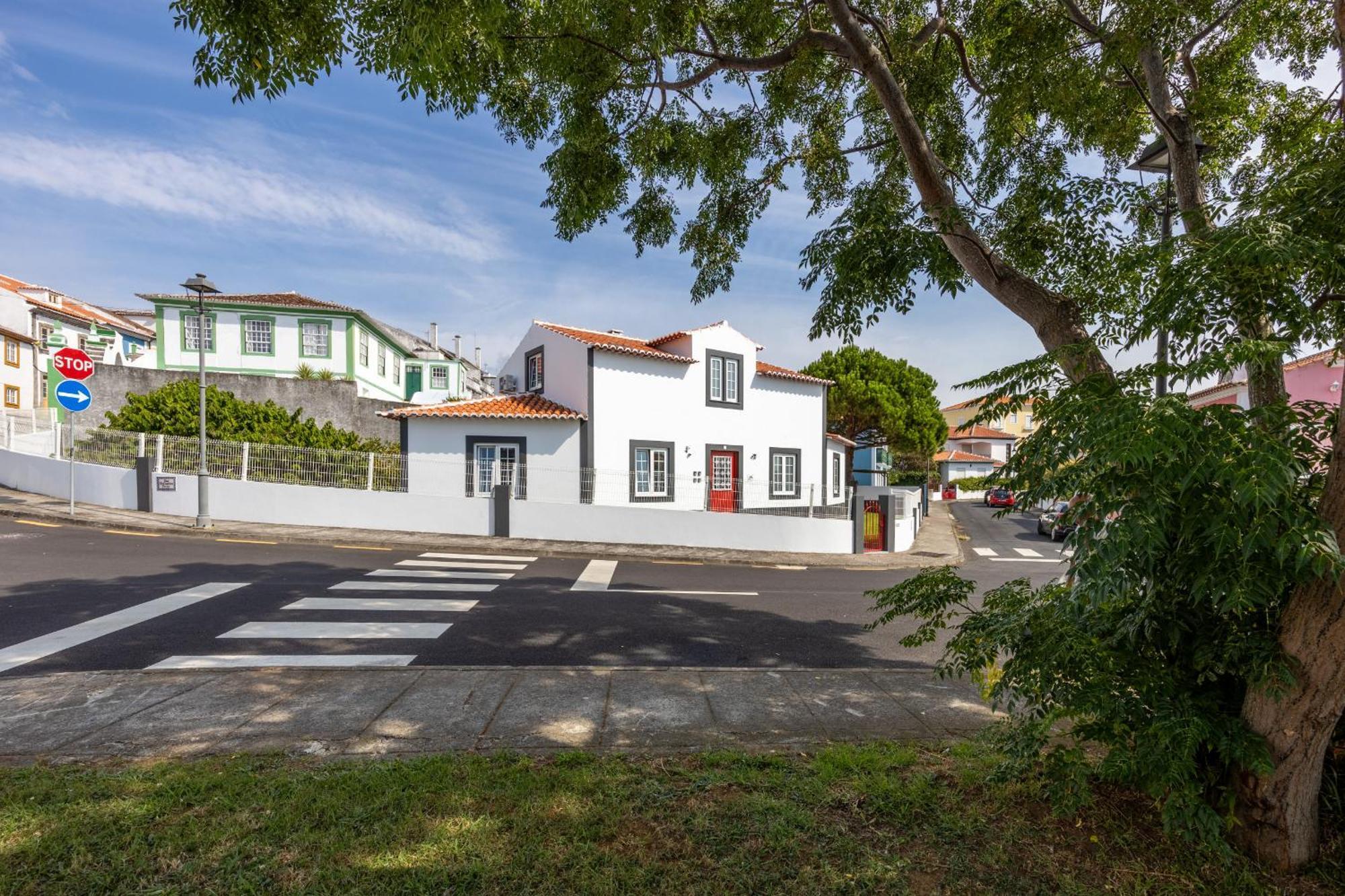 Angra Charming Suites By Seewest Angra do Heroismo Exterior photo